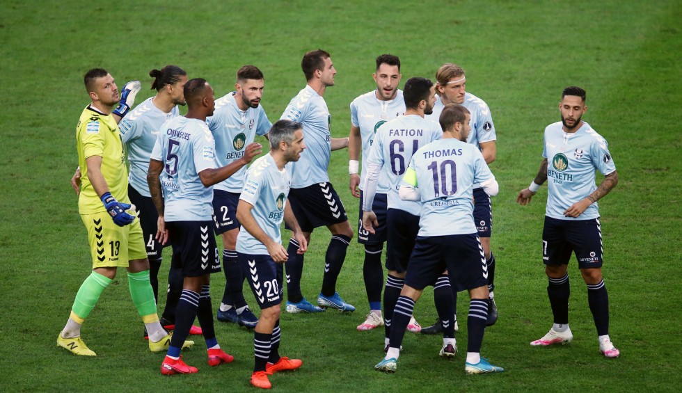 A generic square placeholder image with rounded corners in a figure.