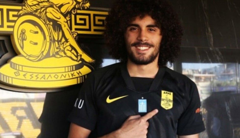 A generic square placeholder image with rounded corners in a figure.