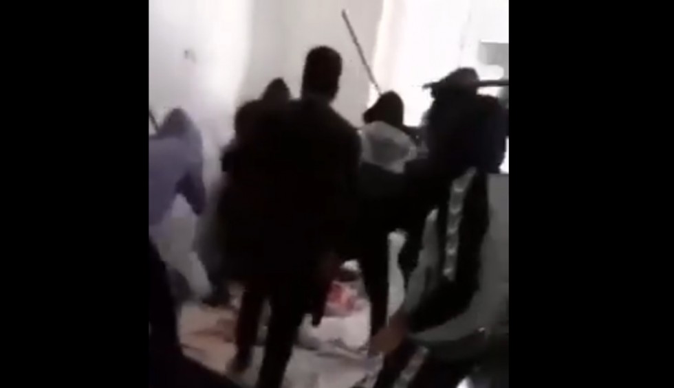 A generic square placeholder image with rounded corners in a figure.