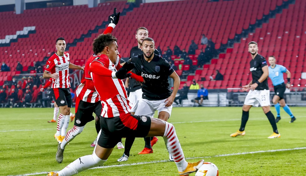 A generic square placeholder image with rounded corners in a figure.