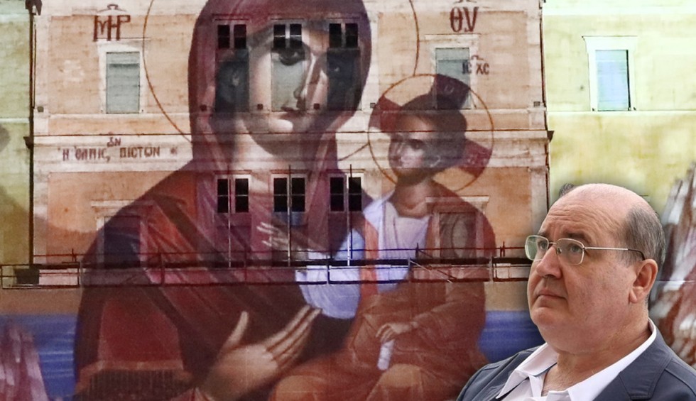 A generic square placeholder image with rounded corners in a figure.