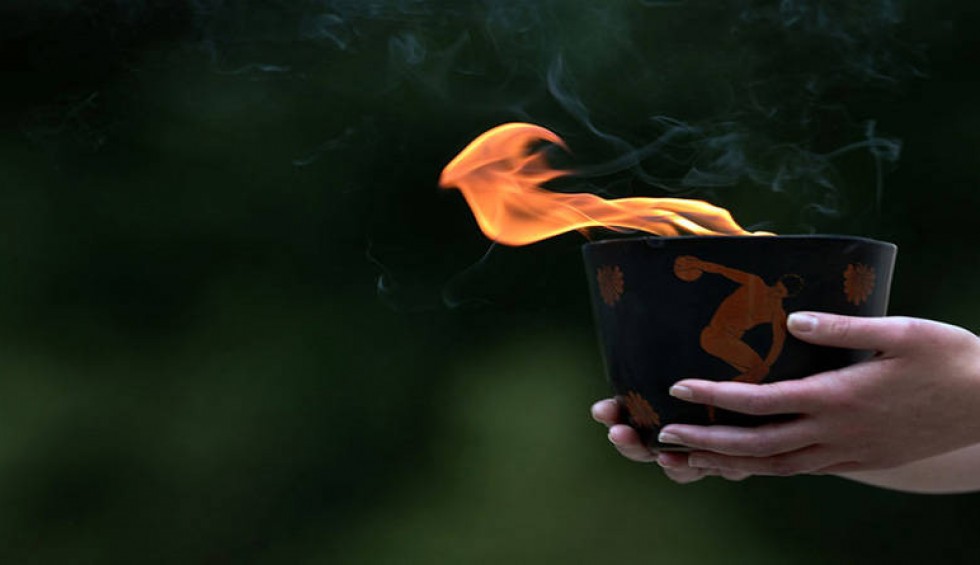 A generic square placeholder image with rounded corners in a figure.