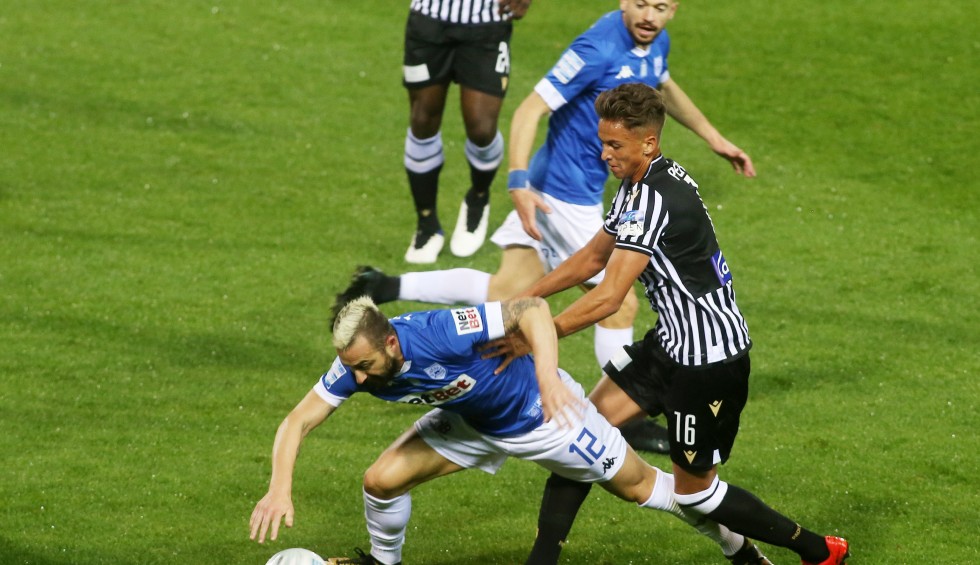 A generic square placeholder image with rounded corners in a figure.