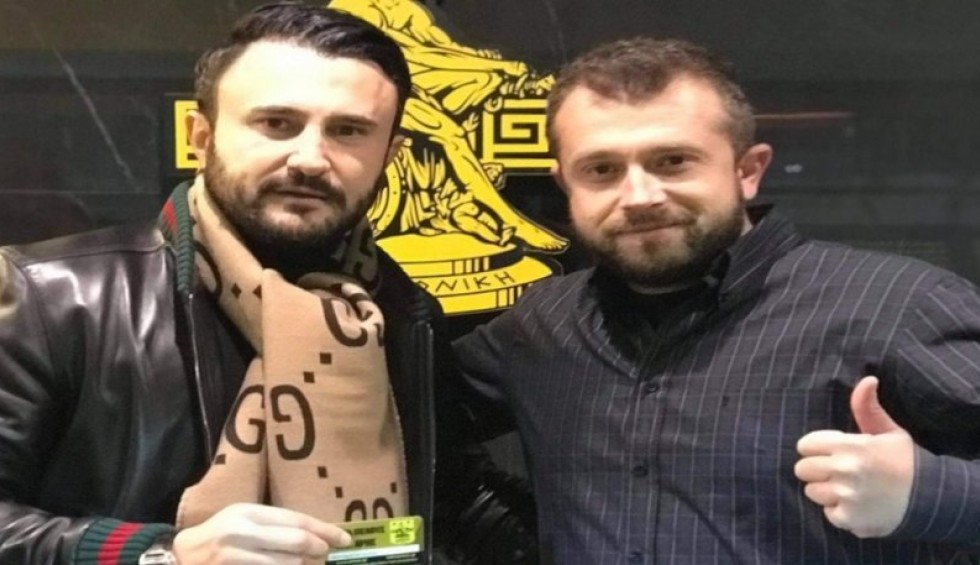 A generic square placeholder image with rounded corners in a figure.