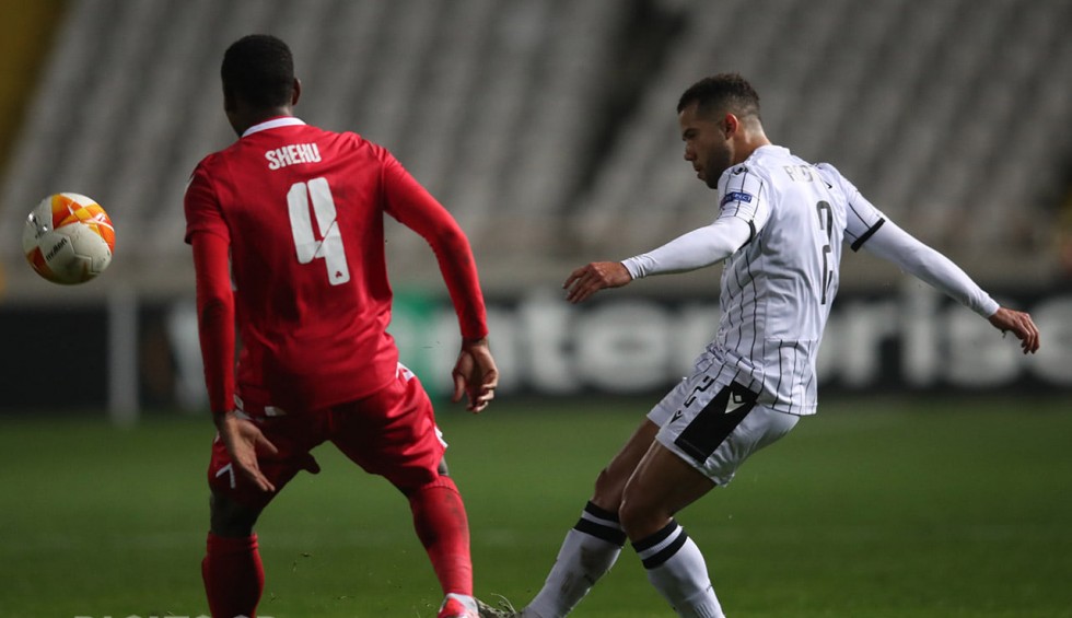 A generic square placeholder image with rounded corners in a figure.