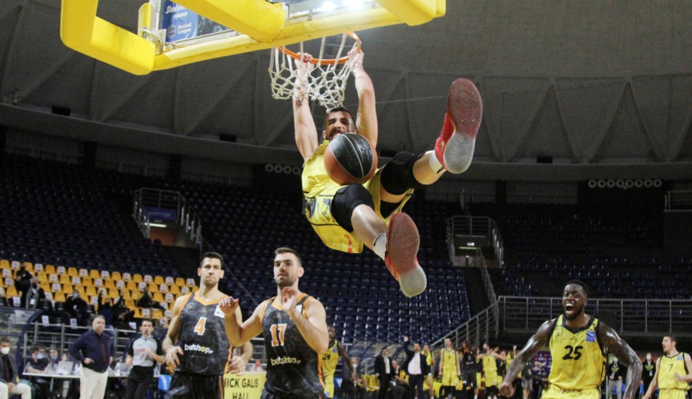 A generic square placeholder image with rounded corners in a figure.