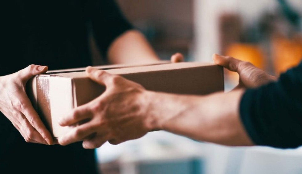 A generic square placeholder image with rounded corners in a figure.