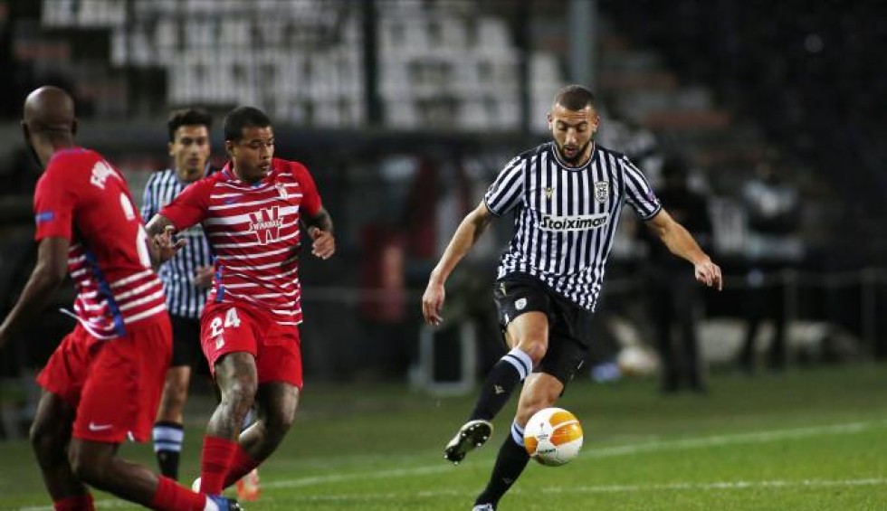 A generic square placeholder image with rounded corners in a figure.