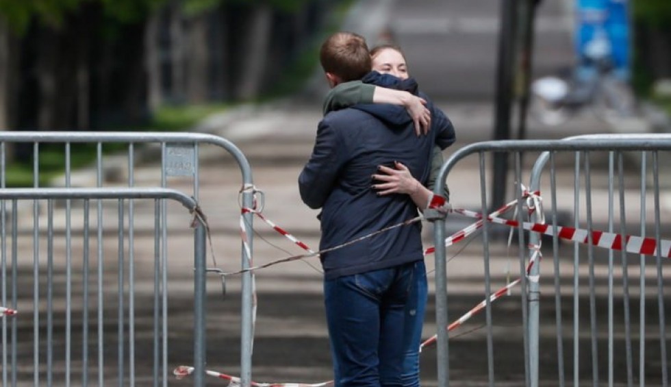 A generic square placeholder image with rounded corners in a figure.