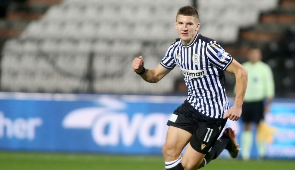 A generic square placeholder image with rounded corners in a figure.