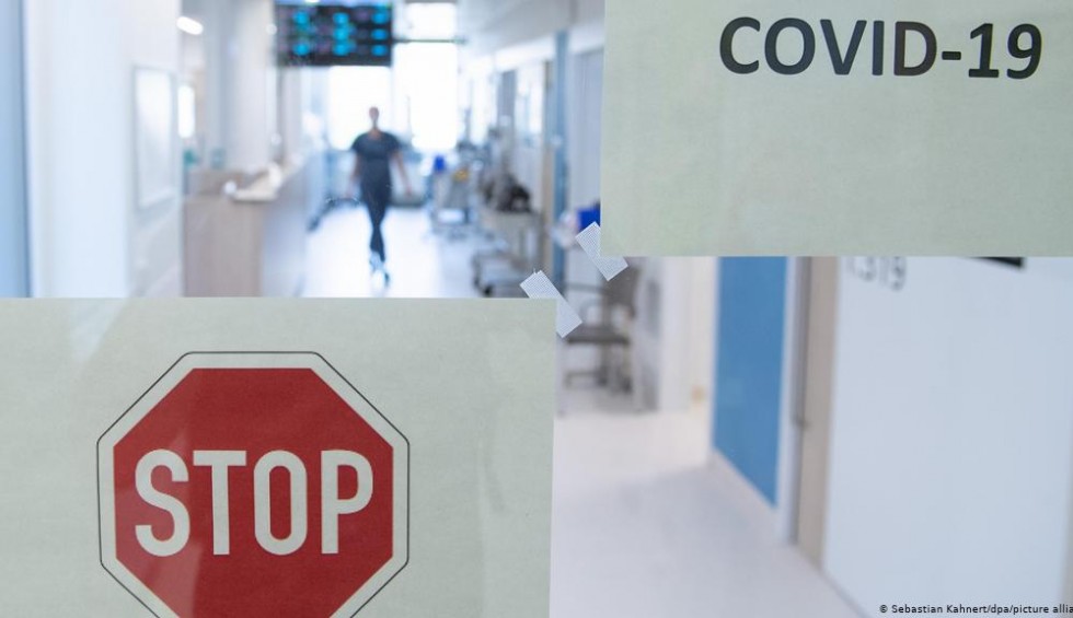 A generic square placeholder image with rounded corners in a figure.