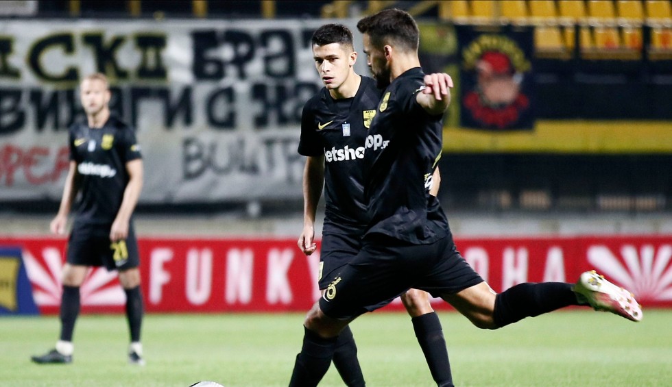 A generic square placeholder image with rounded corners in a figure.