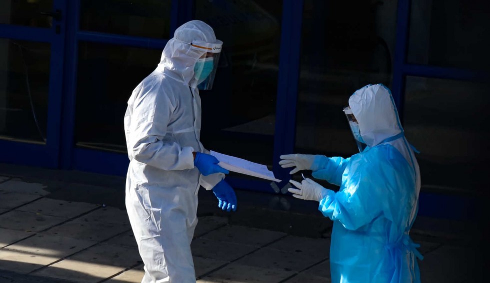 A generic square placeholder image with rounded corners in a figure.