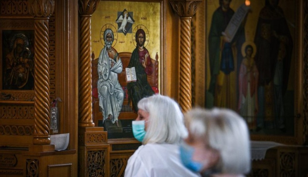 A generic square placeholder image with rounded corners in a figure.