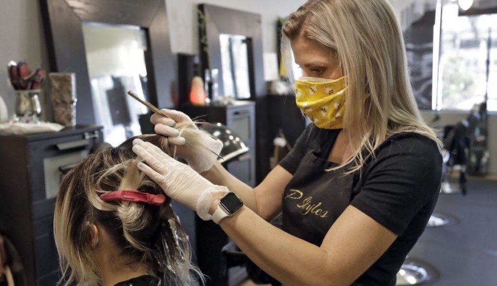 A generic square placeholder image with rounded corners in a figure.