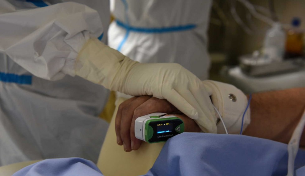 A generic square placeholder image with rounded corners in a figure.