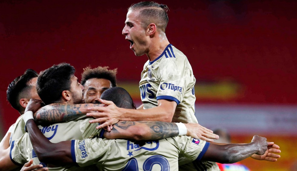 A generic square placeholder image with rounded corners in a figure.