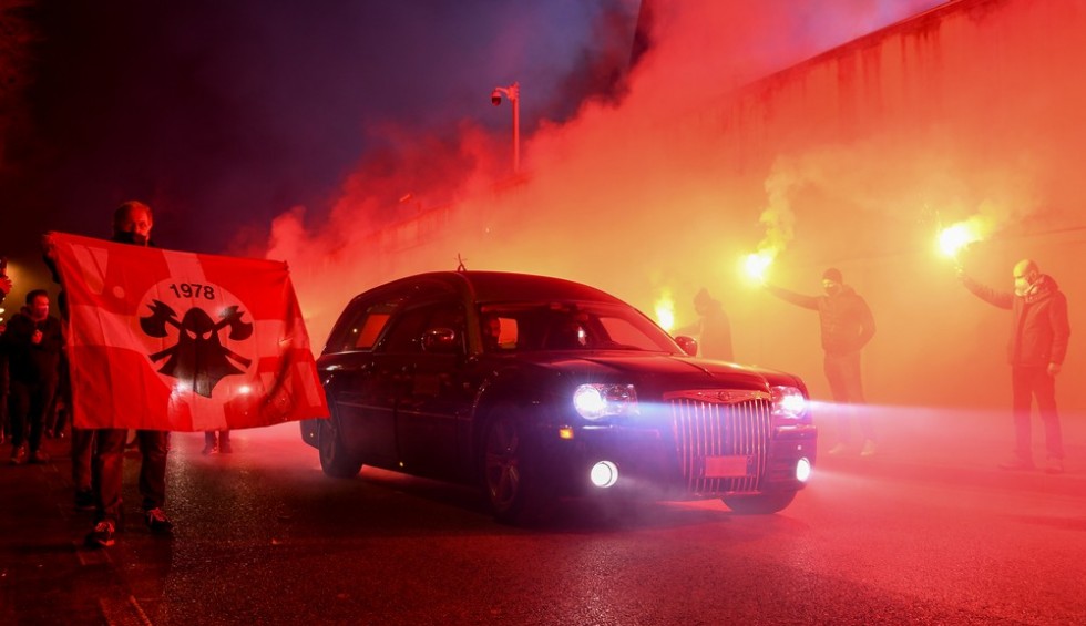 A generic square placeholder image with rounded corners in a figure.