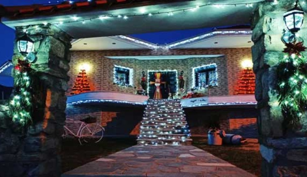 A generic square placeholder image with rounded corners in a figure.