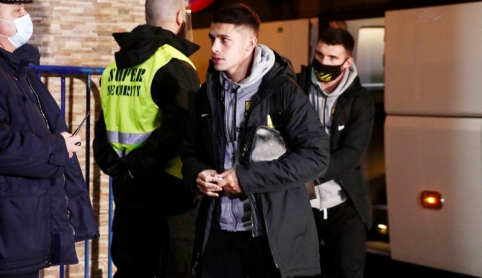 A generic square placeholder image with rounded corners in a figure.