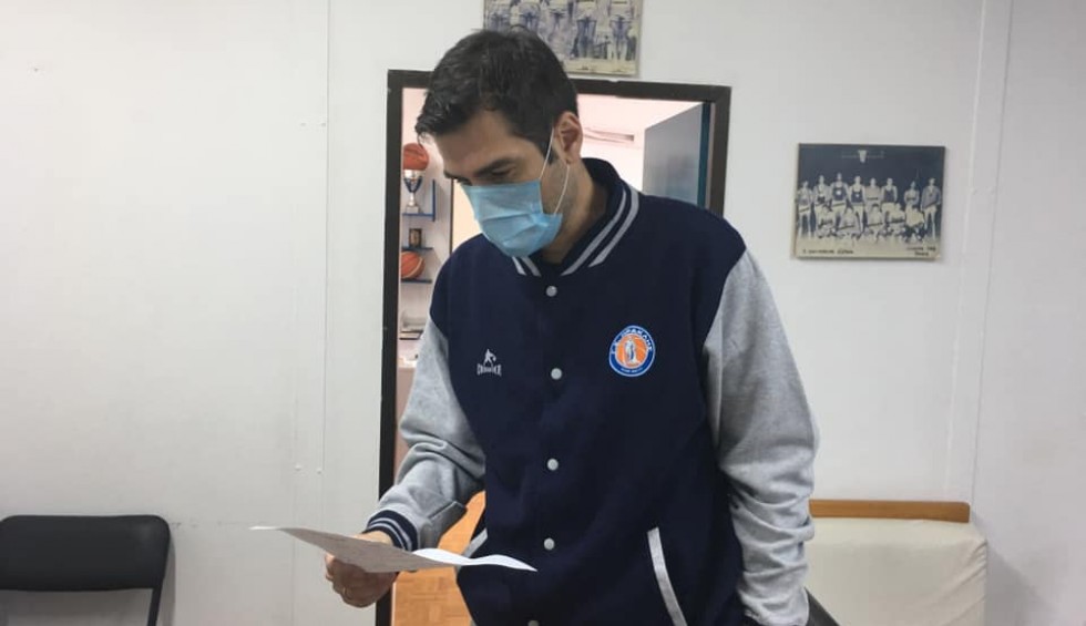 A generic square placeholder image with rounded corners in a figure.