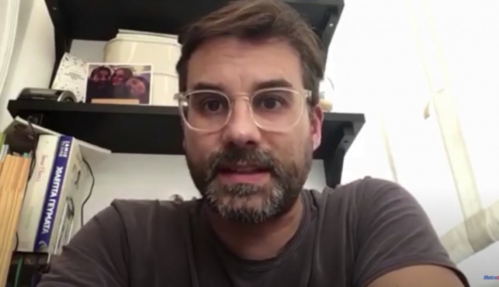 A generic square placeholder image with rounded corners in a figure.