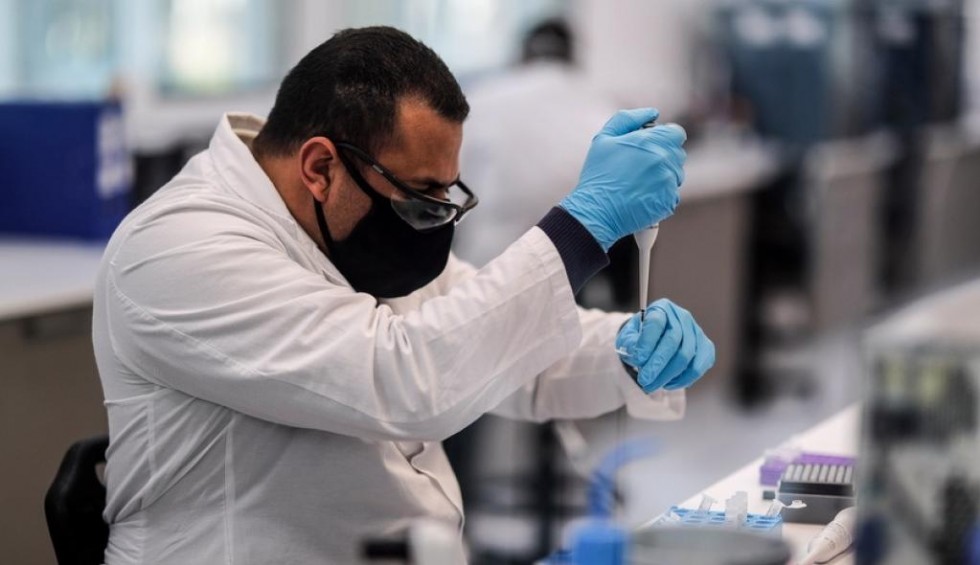 A generic square placeholder image with rounded corners in a figure.