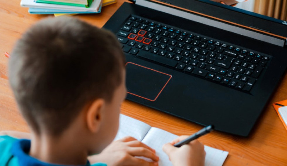 A generic square placeholder image with rounded corners in a figure.