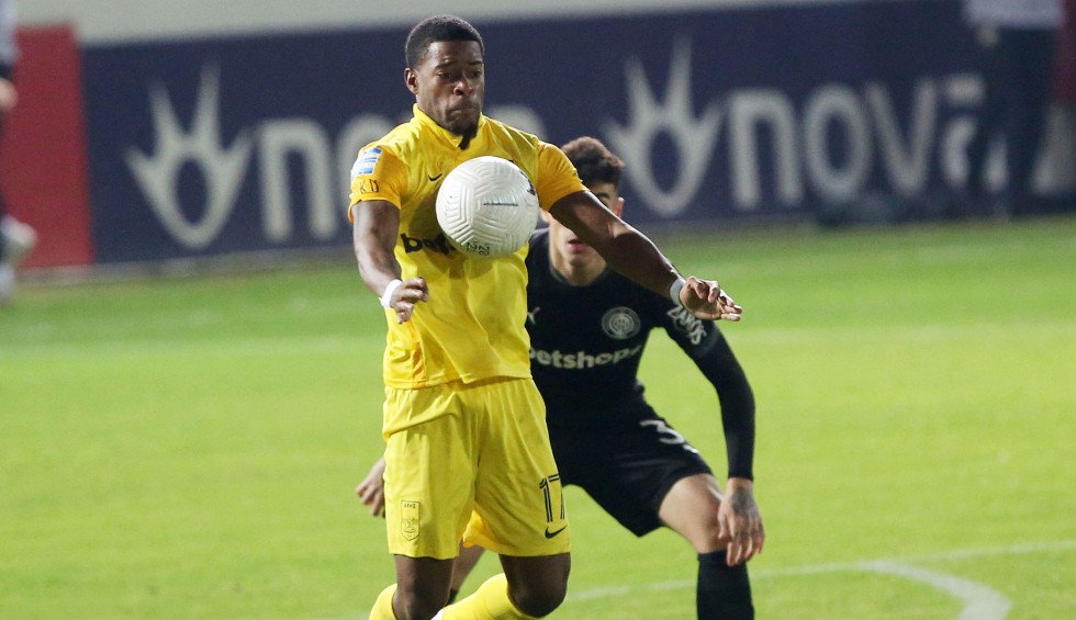 A generic square placeholder image with rounded corners in a figure.