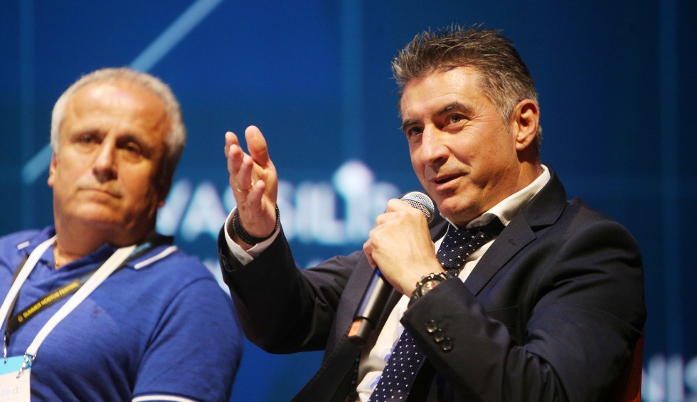 A generic square placeholder image with rounded corners in a figure.