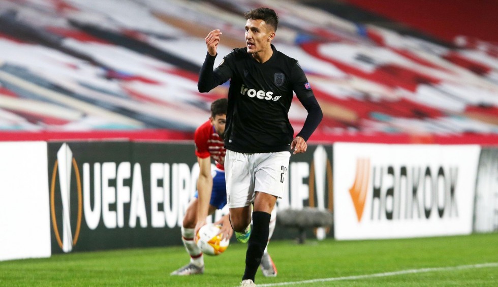 A generic square placeholder image with rounded corners in a figure.