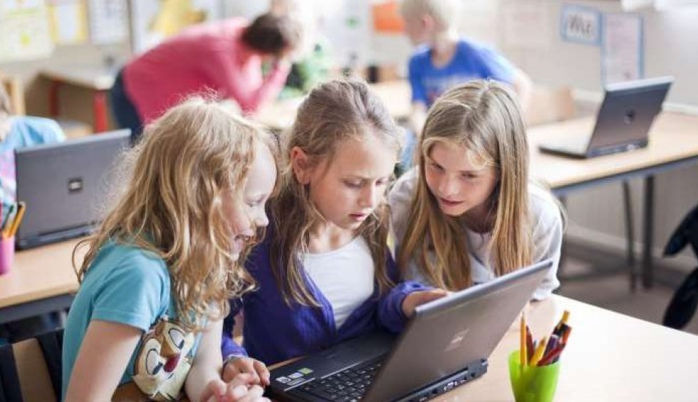 A generic square placeholder image with rounded corners in a figure.