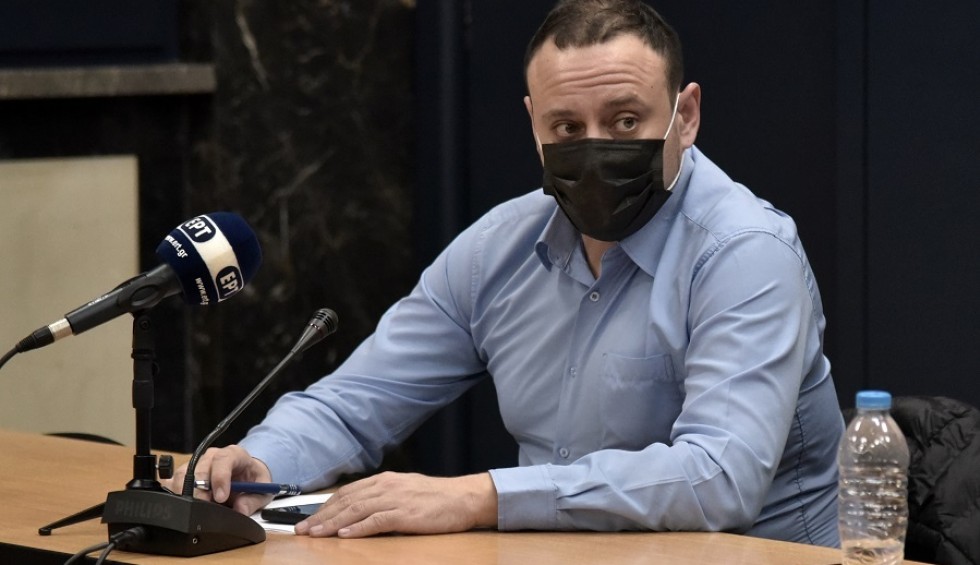 A generic square placeholder image with rounded corners in a figure.