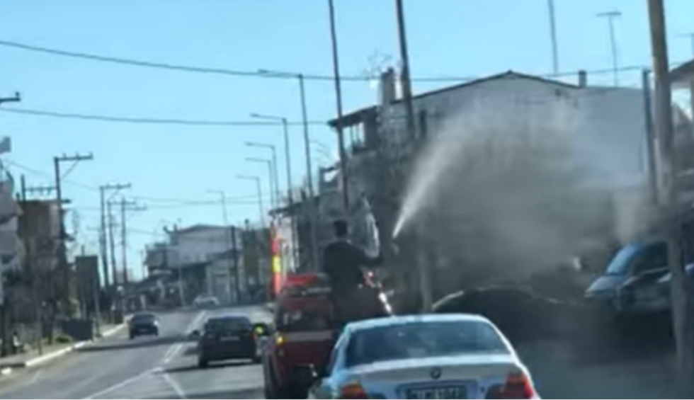 A generic square placeholder image with rounded corners in a figure.