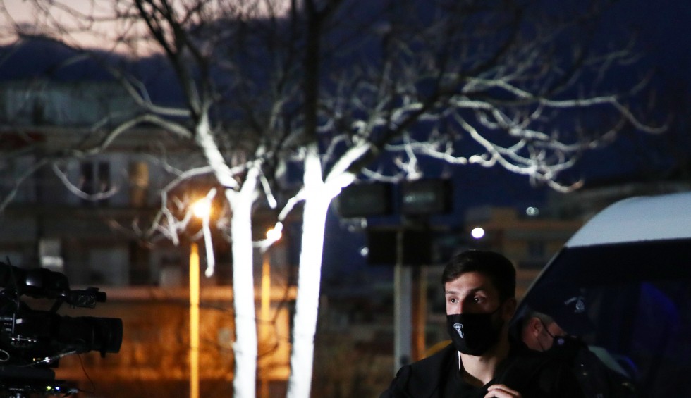 A generic square placeholder image with rounded corners in a figure.