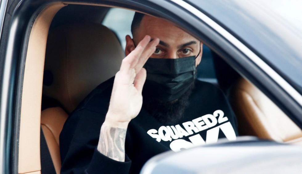 A generic square placeholder image with rounded corners in a figure.