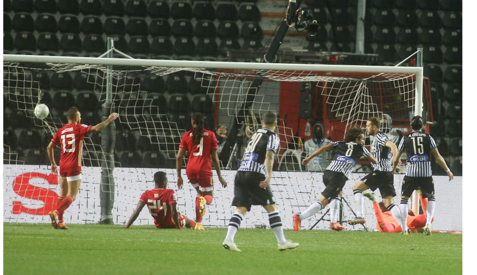 A generic square placeholder image with rounded corners in a figure.