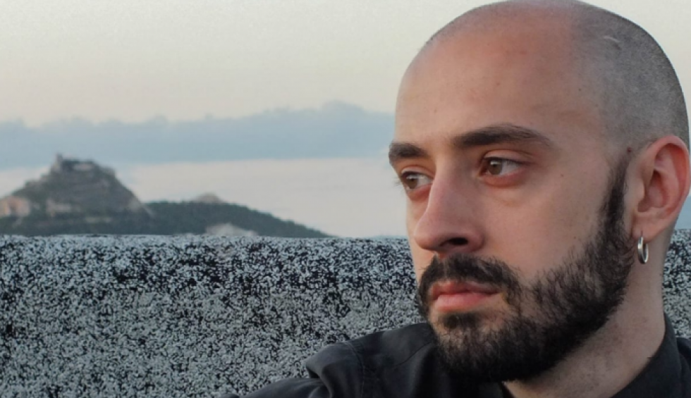 A generic square placeholder image with rounded corners in a figure.