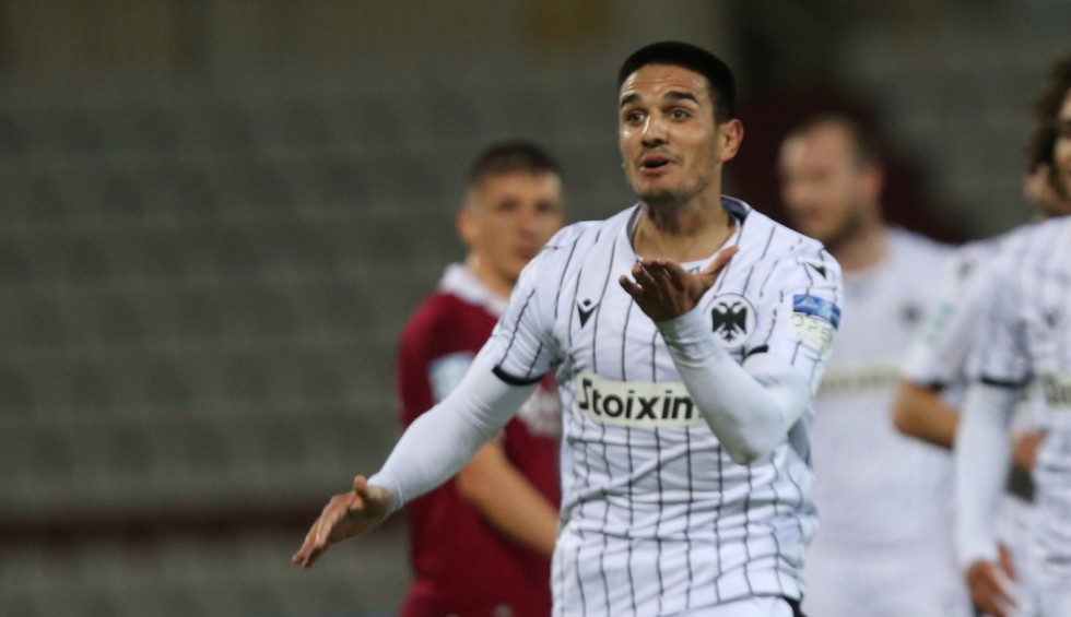 A generic square placeholder image with rounded corners in a figure.