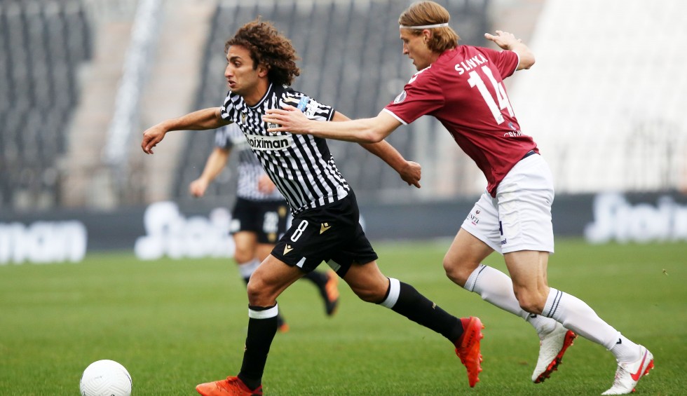 A generic square placeholder image with rounded corners in a figure.