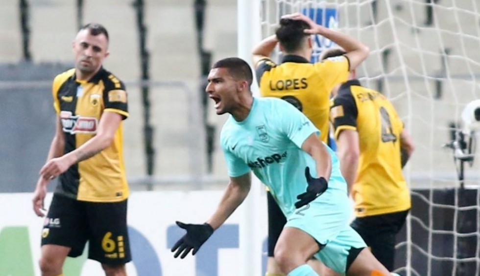 A generic square placeholder image with rounded corners in a figure.