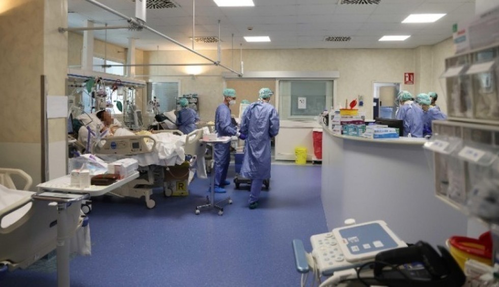 A generic square placeholder image with rounded corners in a figure.