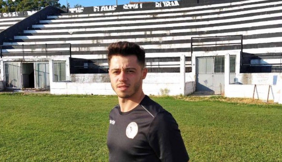 A generic square placeholder image with rounded corners in a figure.