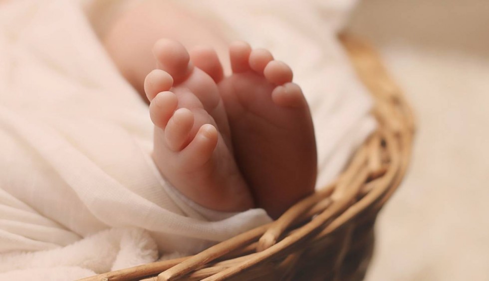 A generic square placeholder image with rounded corners in a figure.