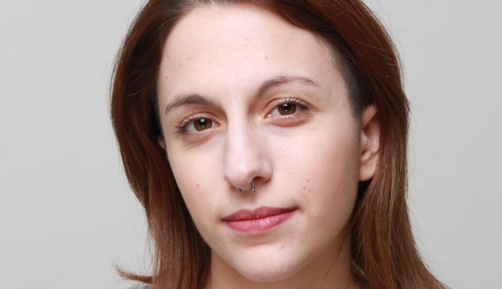 A generic square placeholder image with rounded corners in a figure.