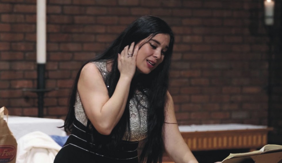 A generic square placeholder image with rounded corners in a figure.