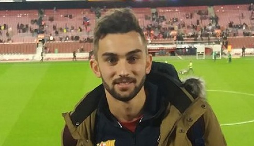 A generic square placeholder image with rounded corners in a figure.