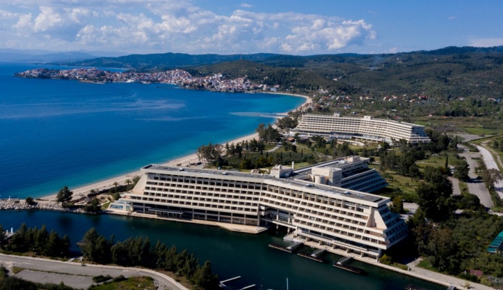 A generic square placeholder image with rounded corners in a figure.