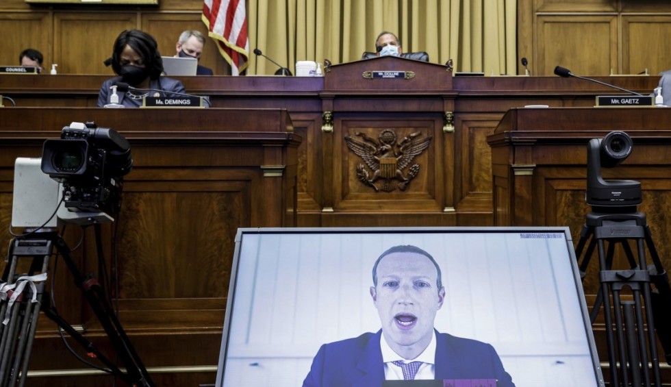 A generic square placeholder image with rounded corners in a figure.