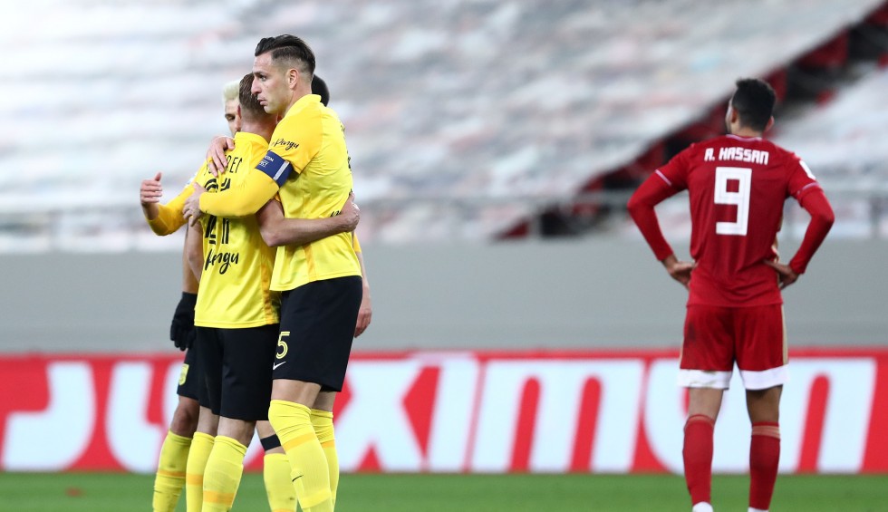 A generic square placeholder image with rounded corners in a figure.